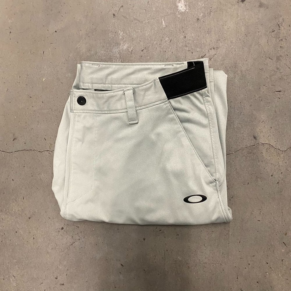 Oakley Logo Essential Gray Slim Tailor Fit Active Pants
